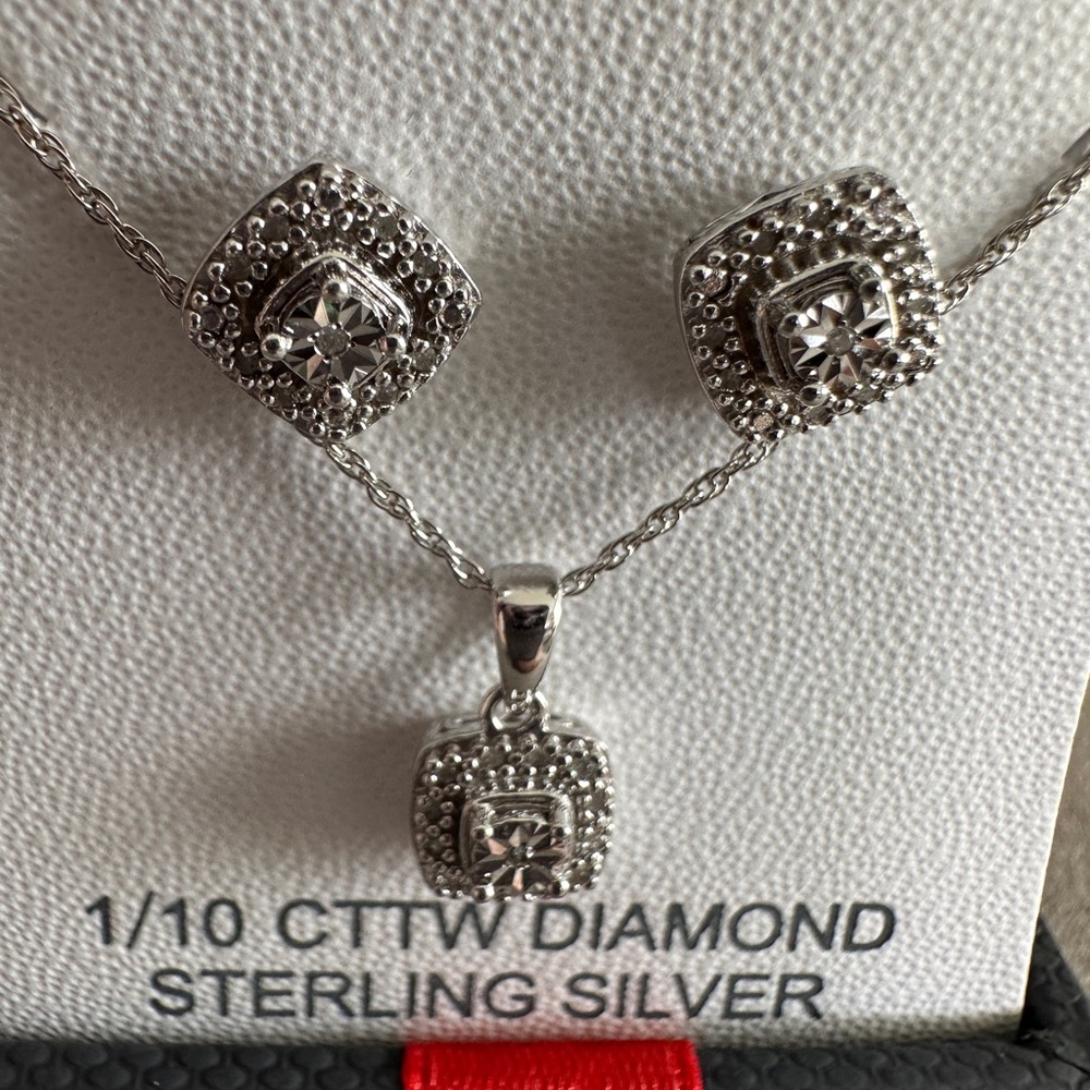 Natural Diamond Earring & Necklace Set - Picture 2 of 7